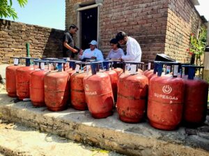 सवाई माधोपुर में कालाबाजारी पर सख्त कार्रवाई, अवैध भंडारण से 29 गैस सिलेंडर किए जब्त