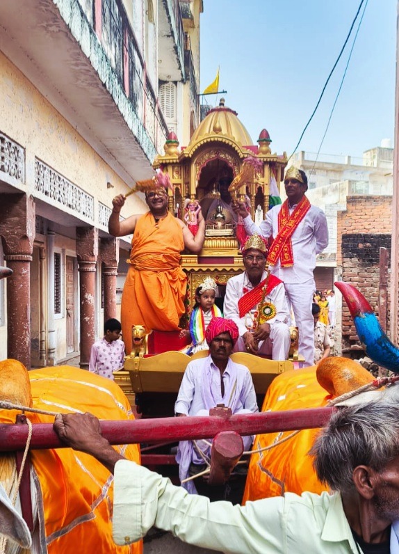 झांकियां और रथ